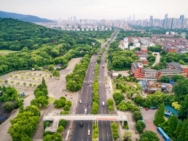 Why Noida-Greater Noida Expressway Is the Preferred Address for HNIs